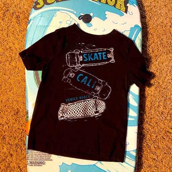 Boys GAP t-shirt - Picture 1 of 2
